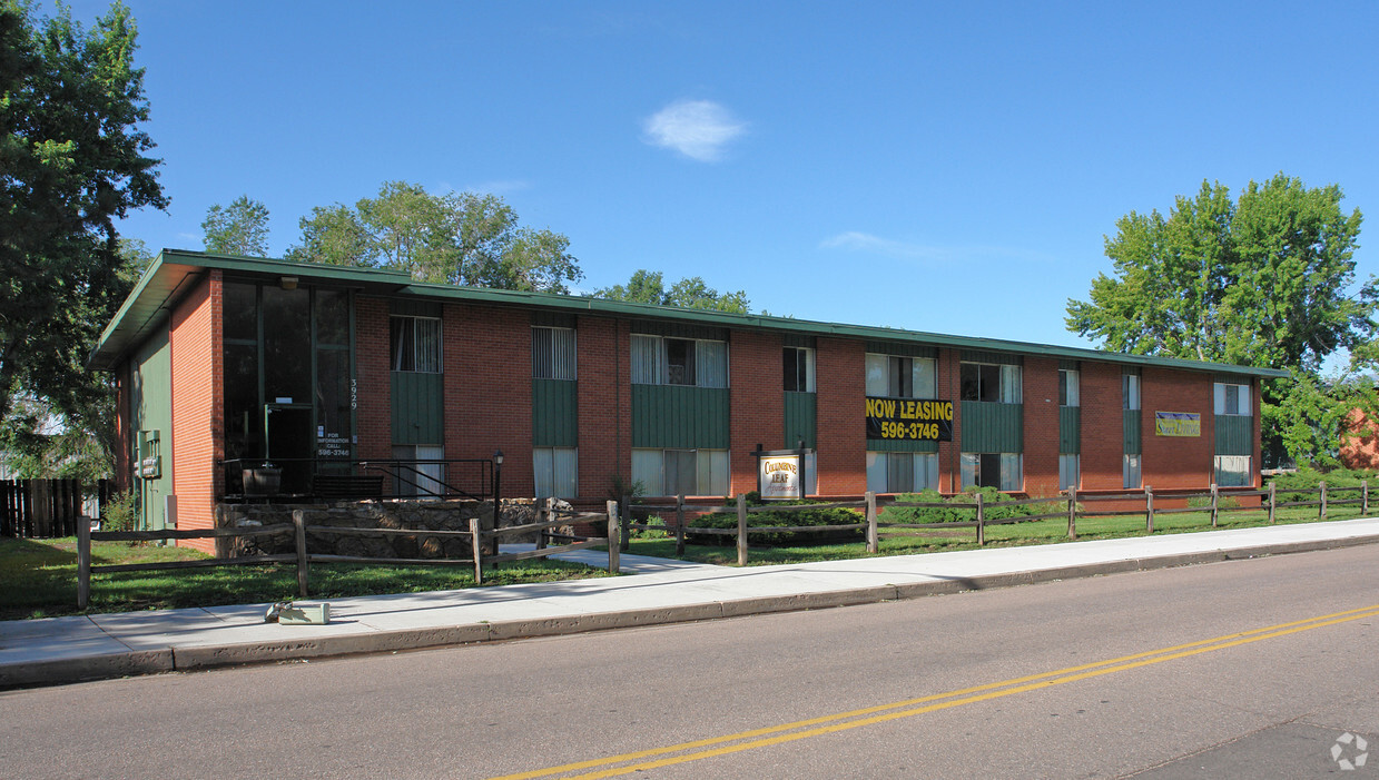 Building Photo - Columbine Leaf Apartments