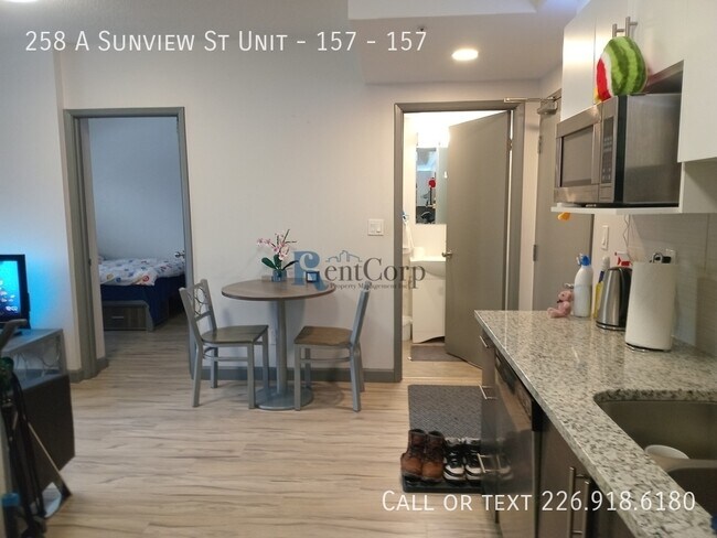 Building Photo - 258A Sunview St