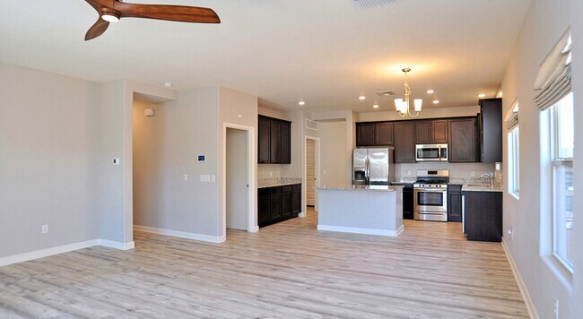 Foto del edificio - Single Story Executive Home