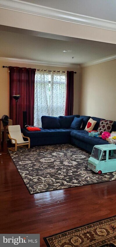 Foto principal - 11834 Skylark Rd