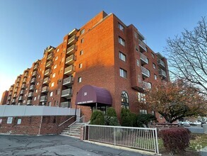 Building Photo - 30 Revere Beach Pkwy