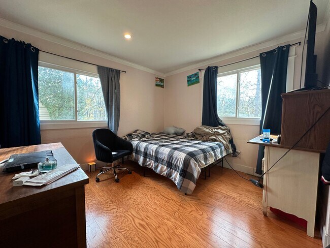 Foto del edificio - 117 Winston Dr