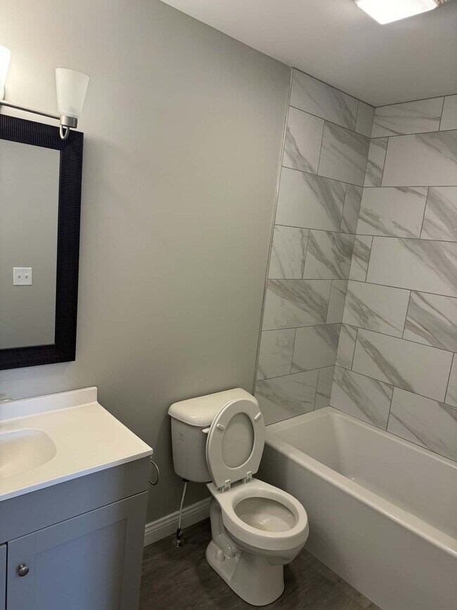 Foto del edificio - 3234 Cloverfield Ct