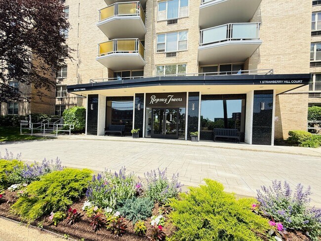 Foto del edificio - 1 Strawberry Hill Ct