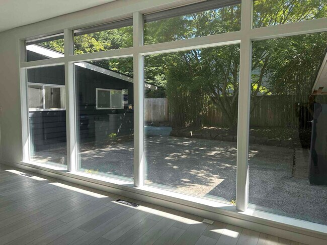 Foto del edificio - 22205 64th Ave W