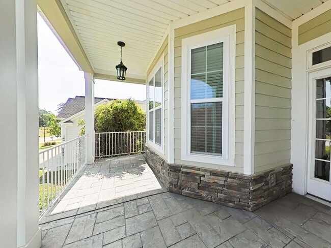 Building Photo - 924 Kate Dr