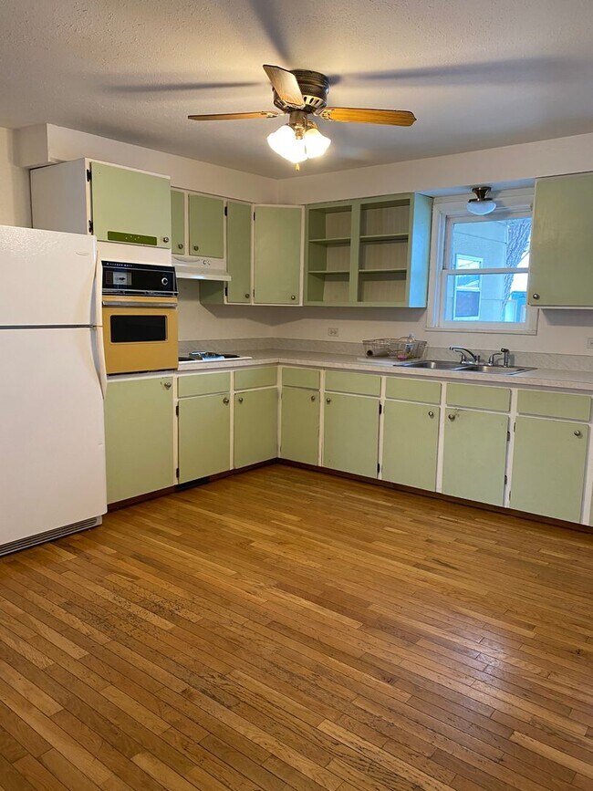Foto del edificio - Pet-friendly 2 bedroom house available now