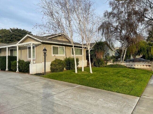 Foto del edificio - SAN JOSE - Well Maintained 3/2 In A Quiet ...