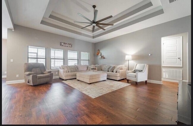 Building Photo - 9694 Somers Ct