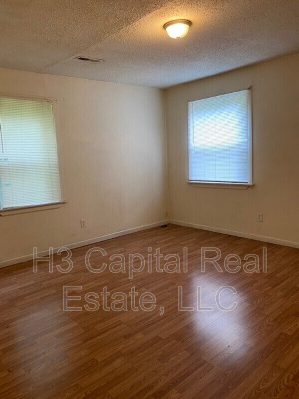 Foto del edificio - 2222 Benton St