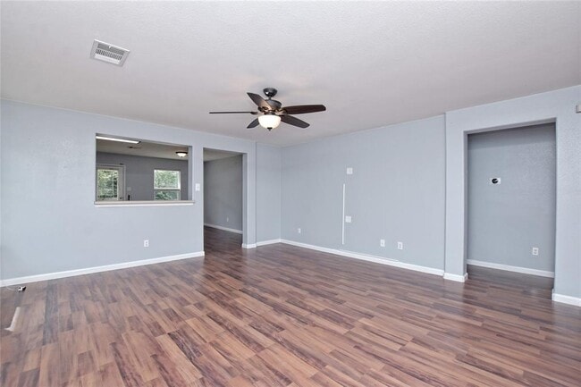 Building Photo - 18612 Great Falls Dr