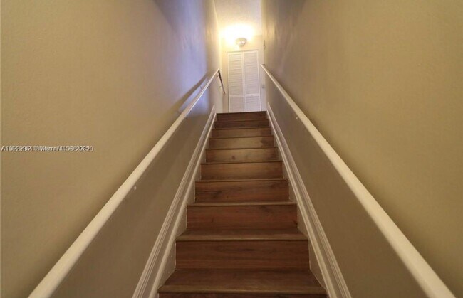 Foto del edificio - 6045 NW 186th St