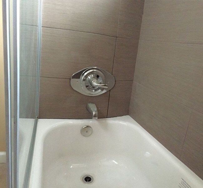 Foto del edificio - 928-932 N Alameda Ave