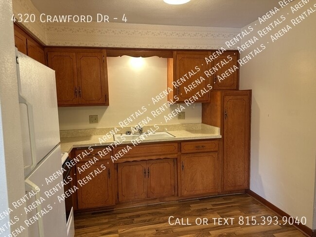 Building Photo - 4320 Crawford Dr