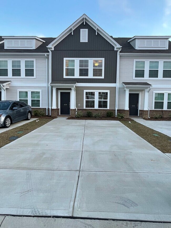 Foto del edificio - Fabulous New Townhouse in Columbia SC!