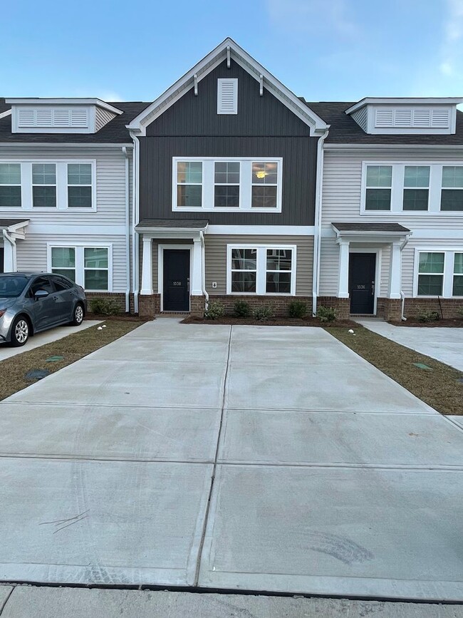 Foto del edificio - MOVE IN SPECIAL!!! Fabulous New Townhouse in Columbia SC!