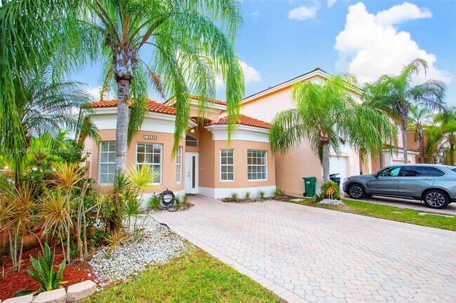 Foto del edificio - 16222 SW 102nd Ter