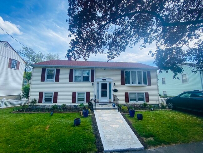 Foto del edificio - 108 Woodley Ave