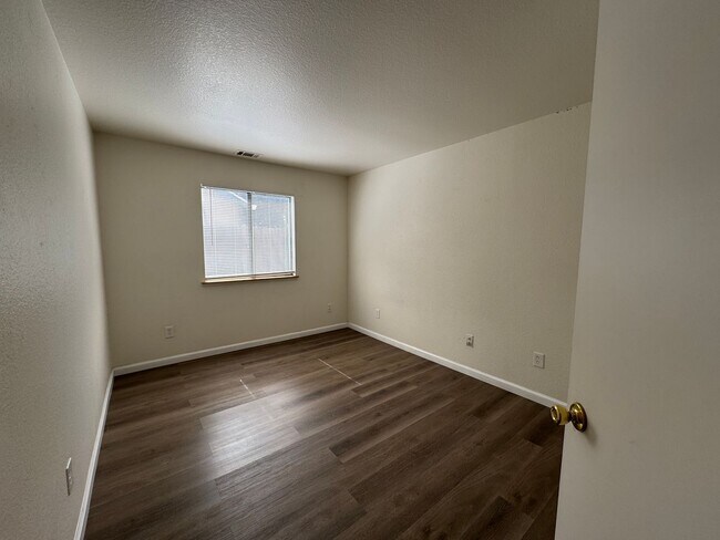 Building Photo - Three Bed, Two Bath Home with a Two Car Garage