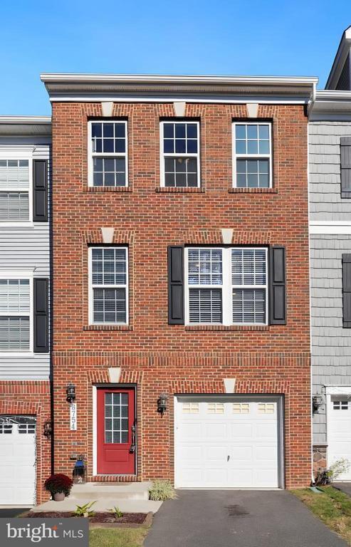 Foto del edificio - 8754 Elsing Green Dr