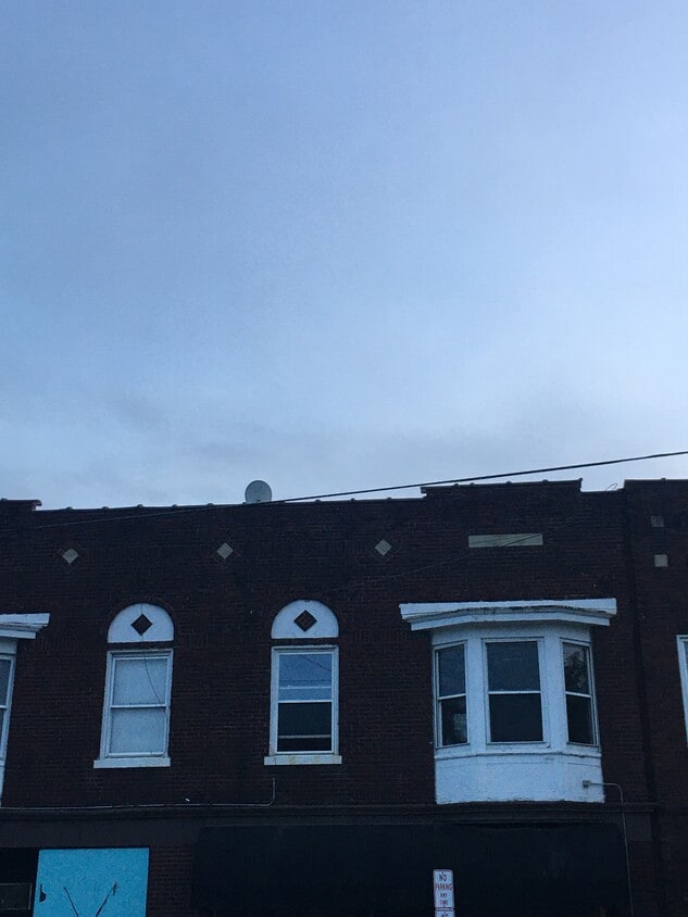 Primary Photo - 219 E Wyoming Ave