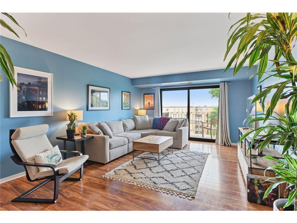 Foto principal - 3131 Excelsior Blvd