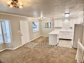 Building Photo - 567 N 200 E
