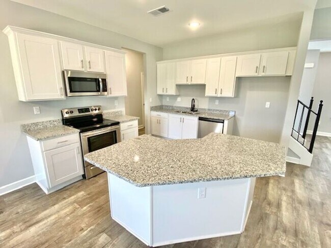 Building Photo - Now Leasing a 4-Bedroom 2.5 Bath Home Avai...