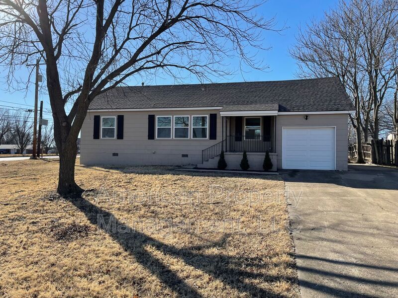103 N Fenway Ave, Bartlesville, OK 74006 House Rental in Bartlesville