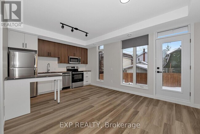 Photo du bâtiment - 211 Armstrong St