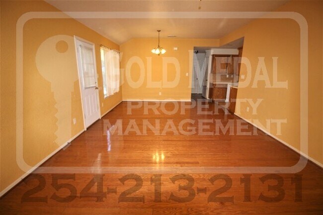 Foto del edificio - 217 Janelle Drive