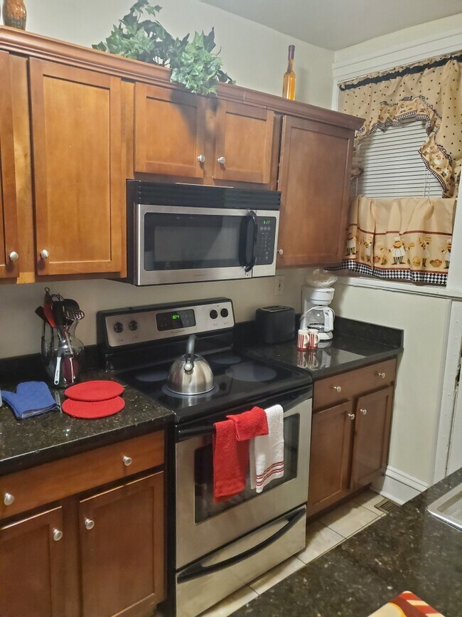 Foto del edificio - 2219 W Grace St