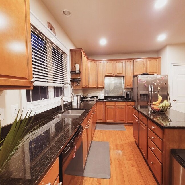 Building Photo - 8563 Mazzello Pl