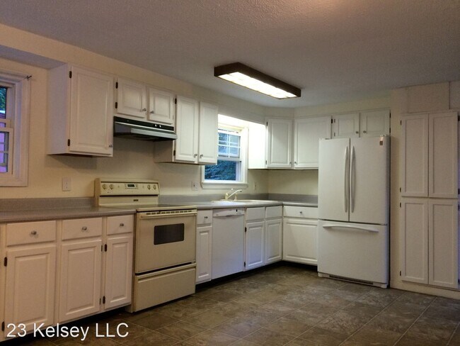 Foto del edificio - 4 br, 2 bath House - 23 Kelseytown Road