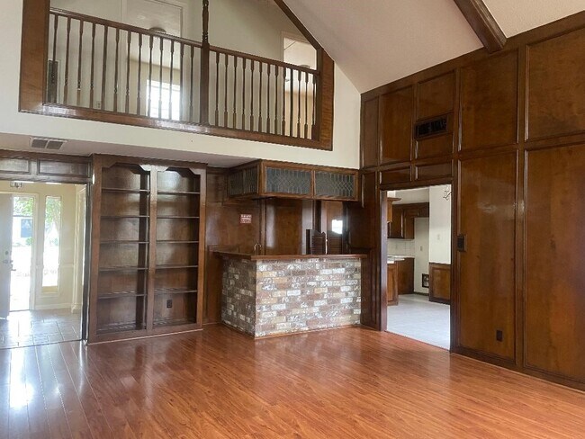 Foto del edificio - 2274 Woodland Springs St