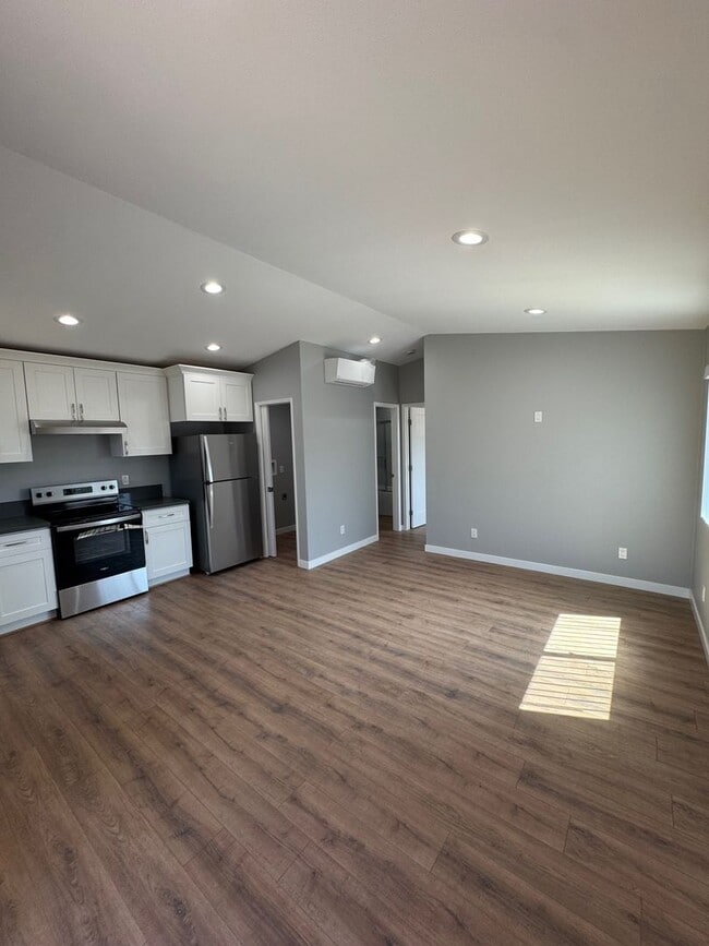Building Photo - 1 Bedroom 1 Bathroom Detached ADU