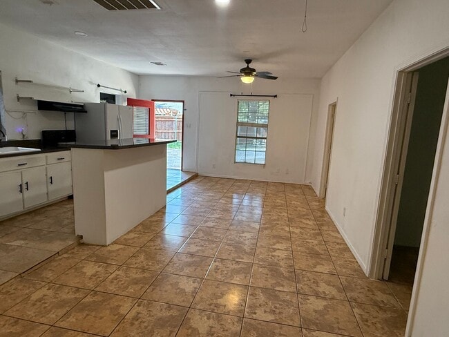 Building Photo - 5110 Ranchero Ln