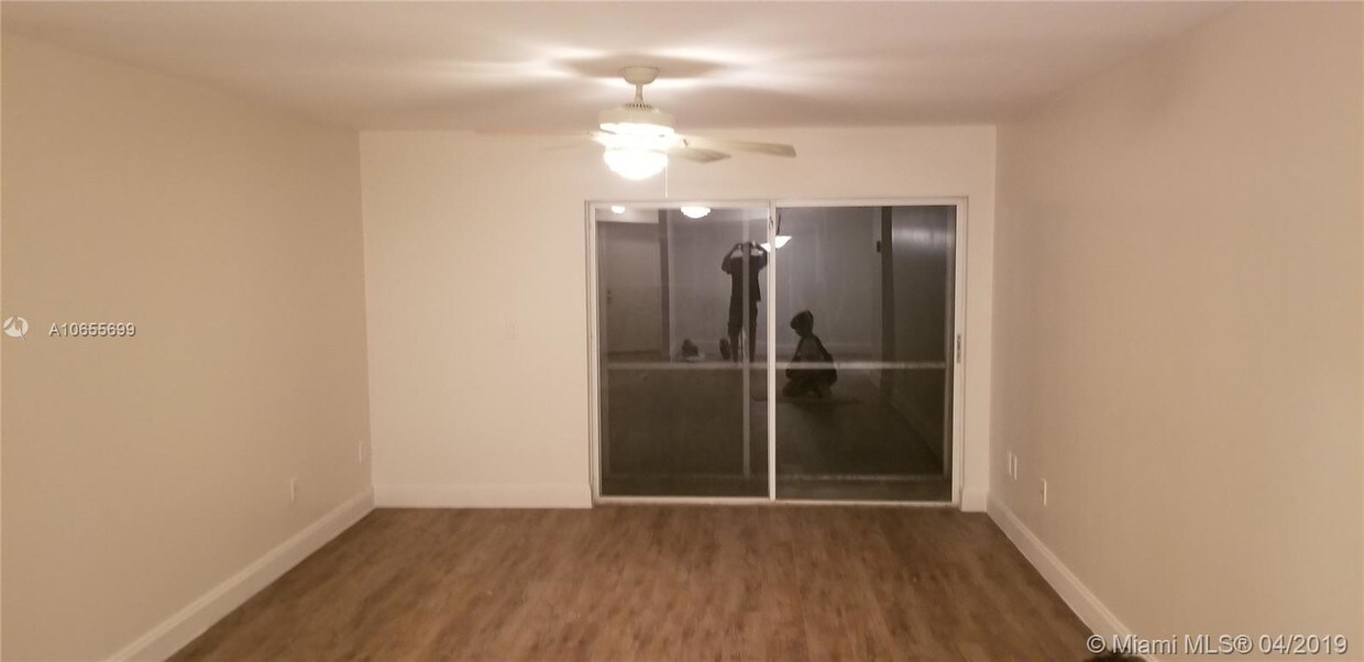 Primary Photo - 21121 SW 85th Ave