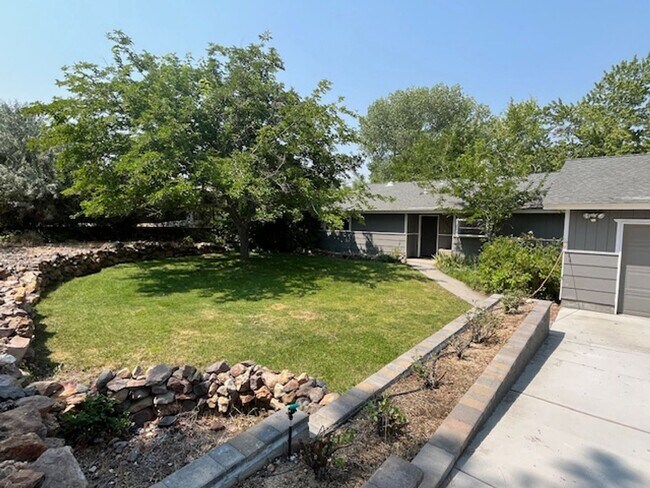 Foto del edificio - South Reno Stunner - Bring all of Your Toys!!