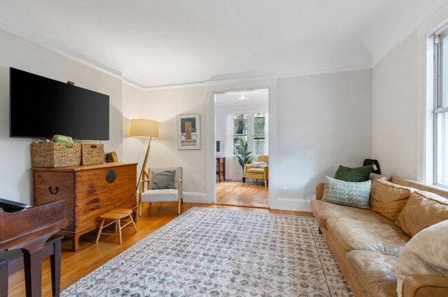 Foto del edificio - 12 Windermere Ave