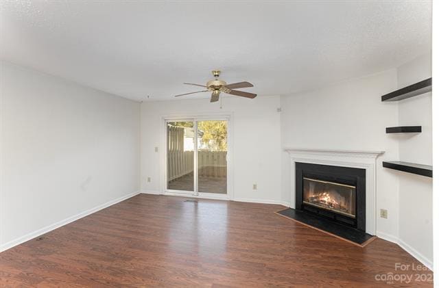 Foto del edificio - 1303 Maple Shade Ln