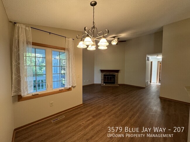 Building Photo - 3579 Blue Jay Way