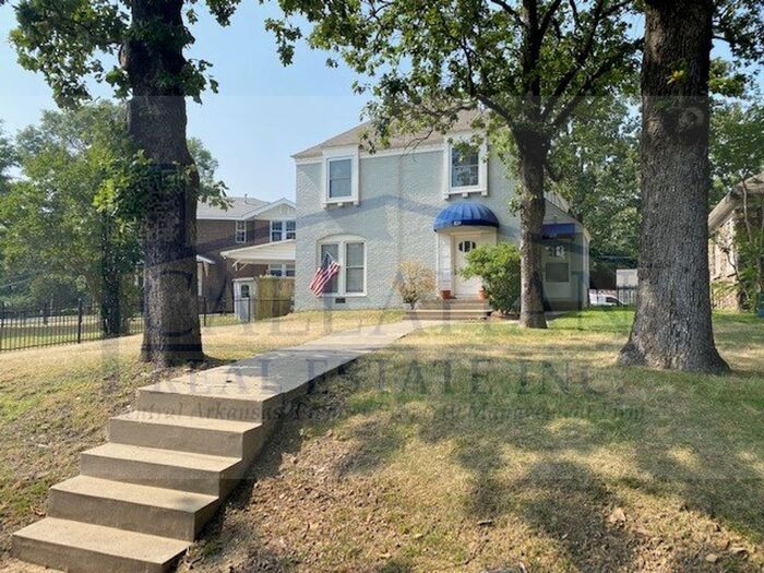 Primary Photo - Furnished Long term apartment in Park Hill!!