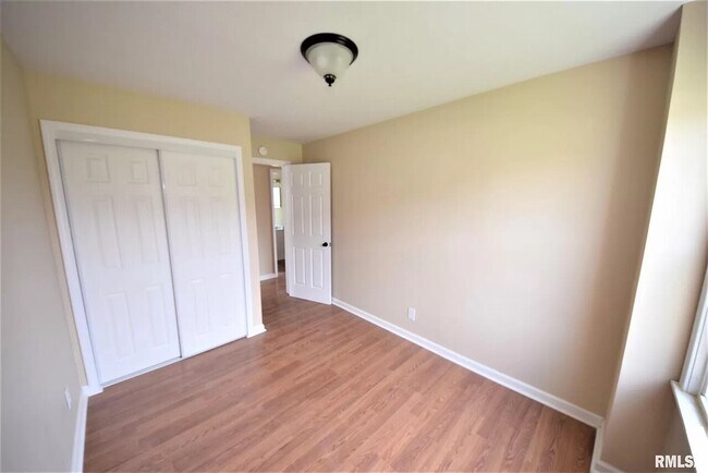 Foto del edificio - 509 W. Washington