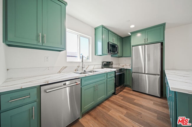 Building Photo - 1055 Wilton Pl