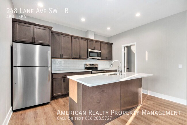 Foto del edificio - 248 Lane Ave SW