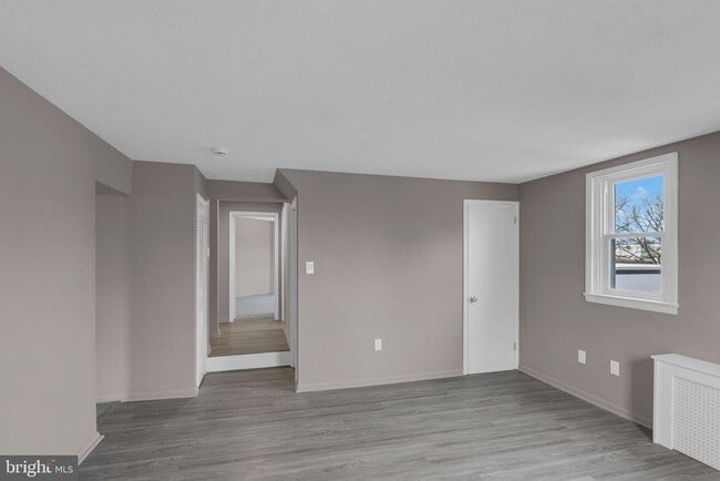 Building Photo - 713 Public Rd