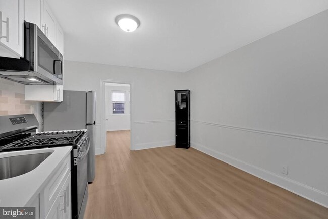 Building Photo - 1426 12th St NW