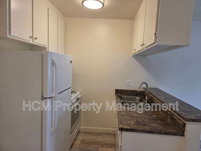 Building Photo - 10075 Tujunga Canyon Blvd