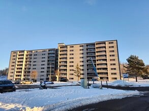 Building Photo - 155 Mystery Lake Dr